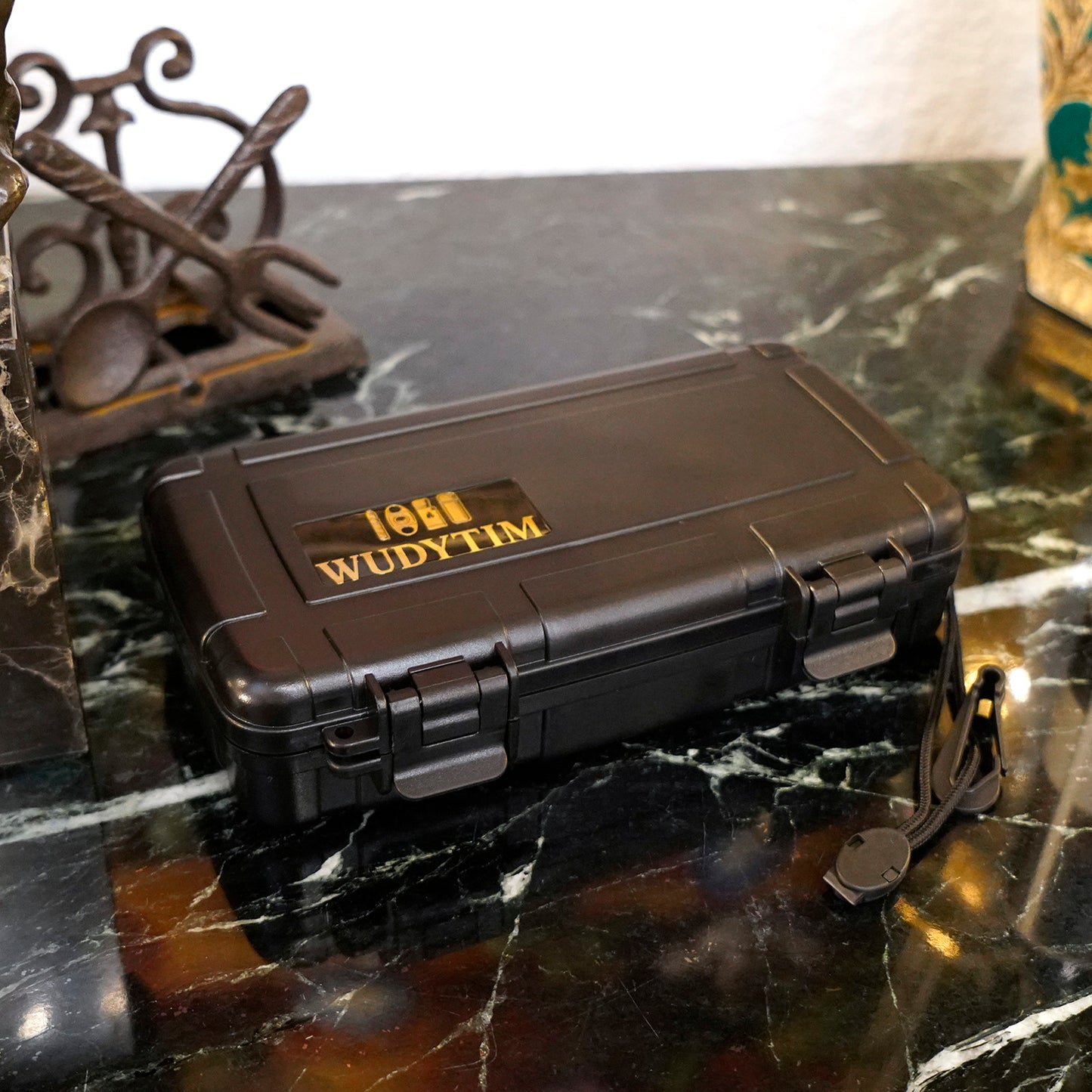 Travel Cigar Humidor Case - Portable Cigar Box with Humidifier Disc & Cigar Cutter | Waterproof | Crushproof | Airtight | Durable (Holds up to 5 Cigars) - Wudytim Store